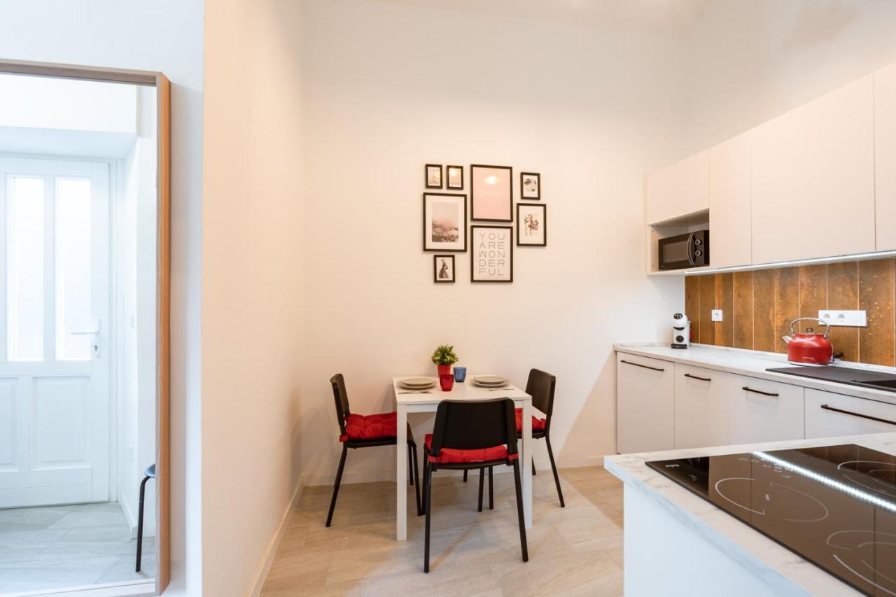 Apartamento King's Comfort - Superb Modern Style At Gozsdu Garden Budapest